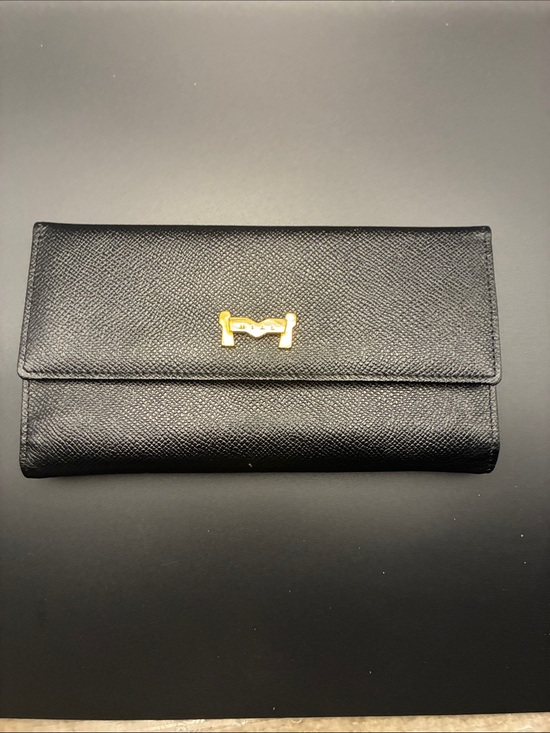 Mial Handbags - Elegant Black Continental Wallet with Gold Hardware